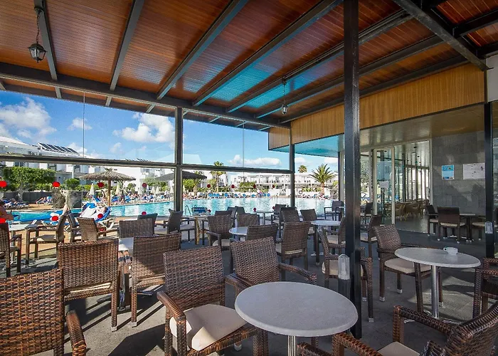 弗洛雷斯塔酒店 3* 卡门港